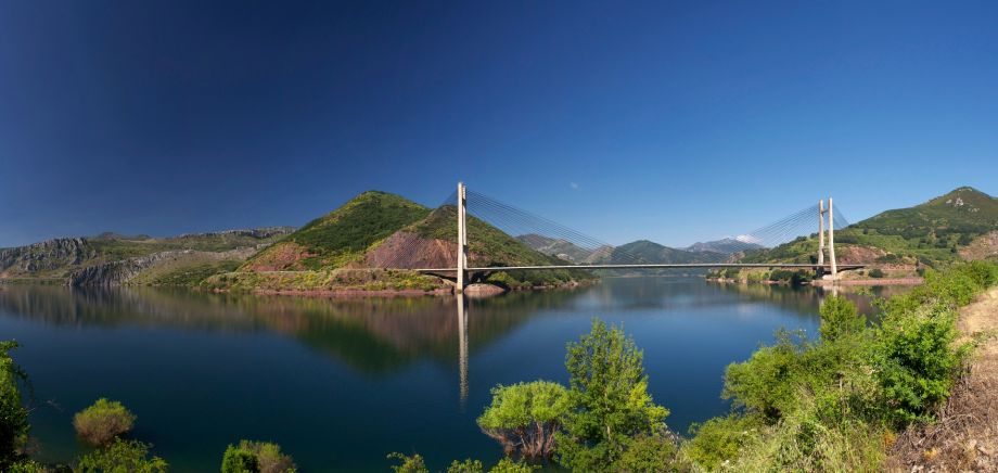 Pantano de los Barrios de Luna